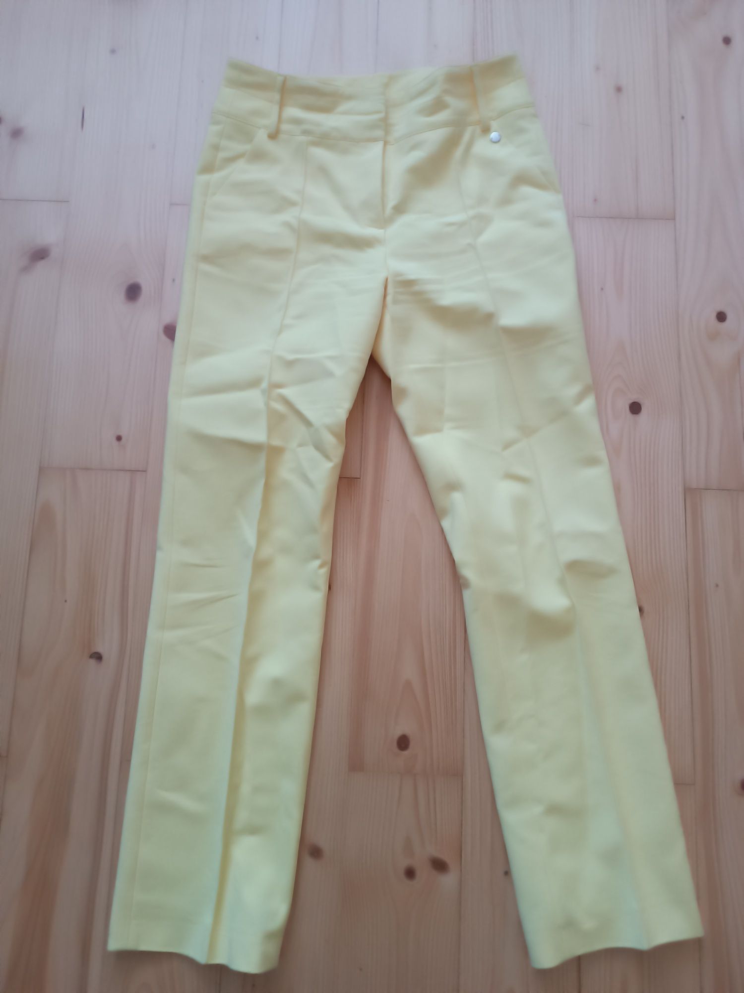 Żółte spodnie Simple 36