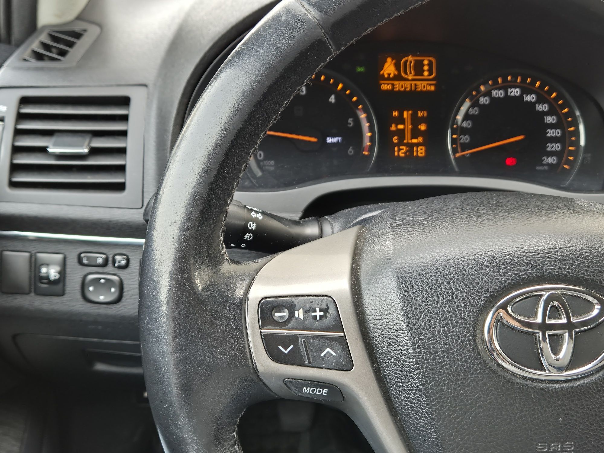 Toyota Avensis t27 2.2D-cat