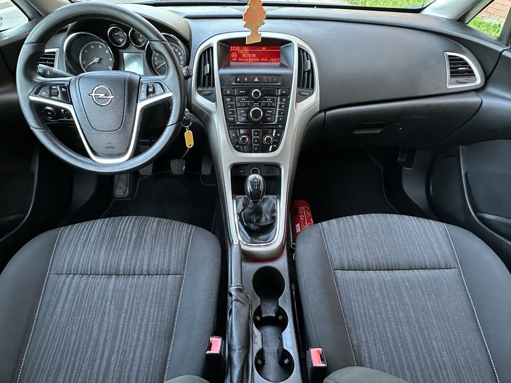 Opel Astra J 1.3 Diesel 2012r Nowe sprzęgło Lakier Seashell