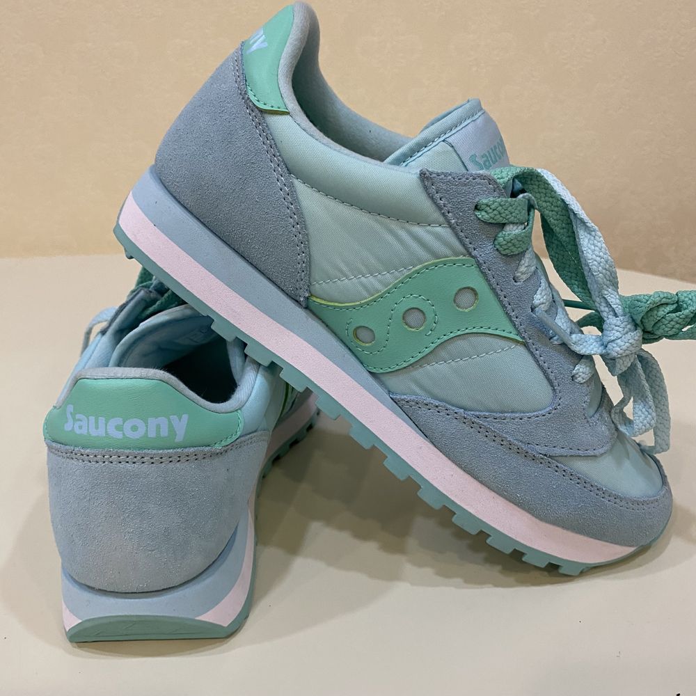 Saucony Jazz.  Жіночі  кросівки. Оригінал.  Розмір 38.