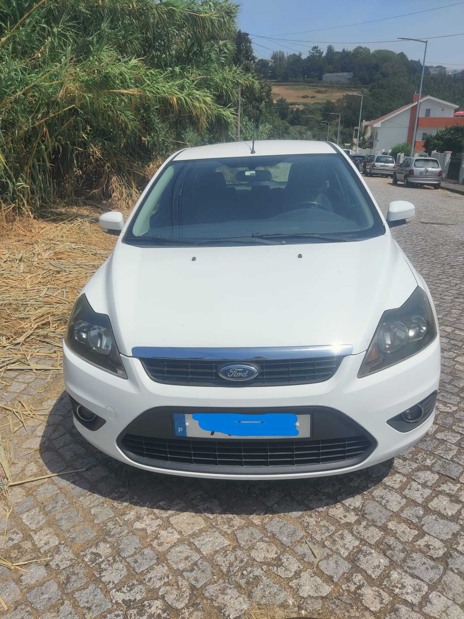 Ford Focus Branco em Excelentes Condições
