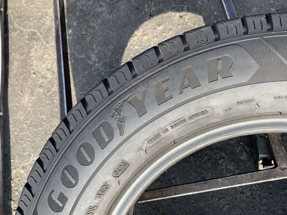 Шини 215/65 R16C пара Goodyear літо,  9мм 215 65 16C