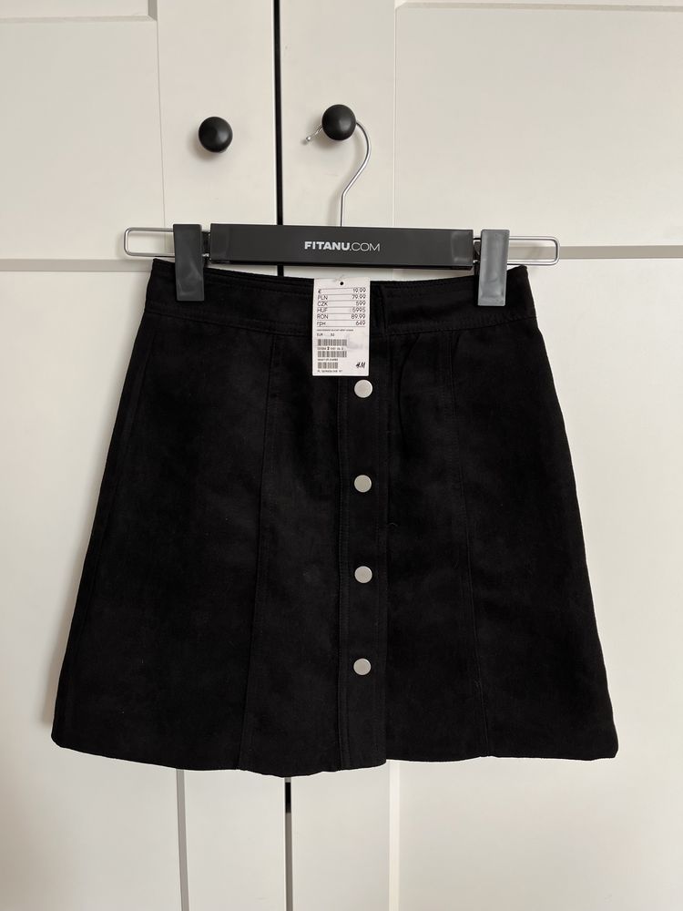 Czarna trapezowa spódnica H&M XXS