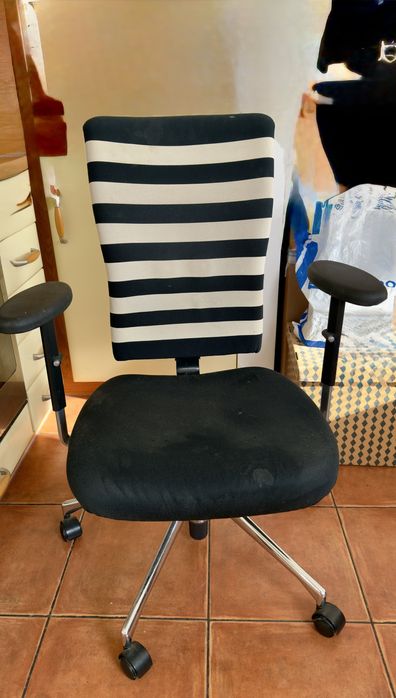 Krzeslo biurowe w paski x 2
