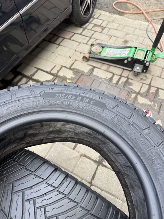 Колеса/резина/гума 215/65R16c Michelin