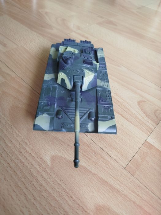 Zestaw figurek wojskowych