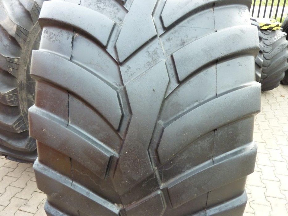 Opona używana rolnicza 800/60R32 VREDESTEIN FLOTATION TRAC 3800zł W943