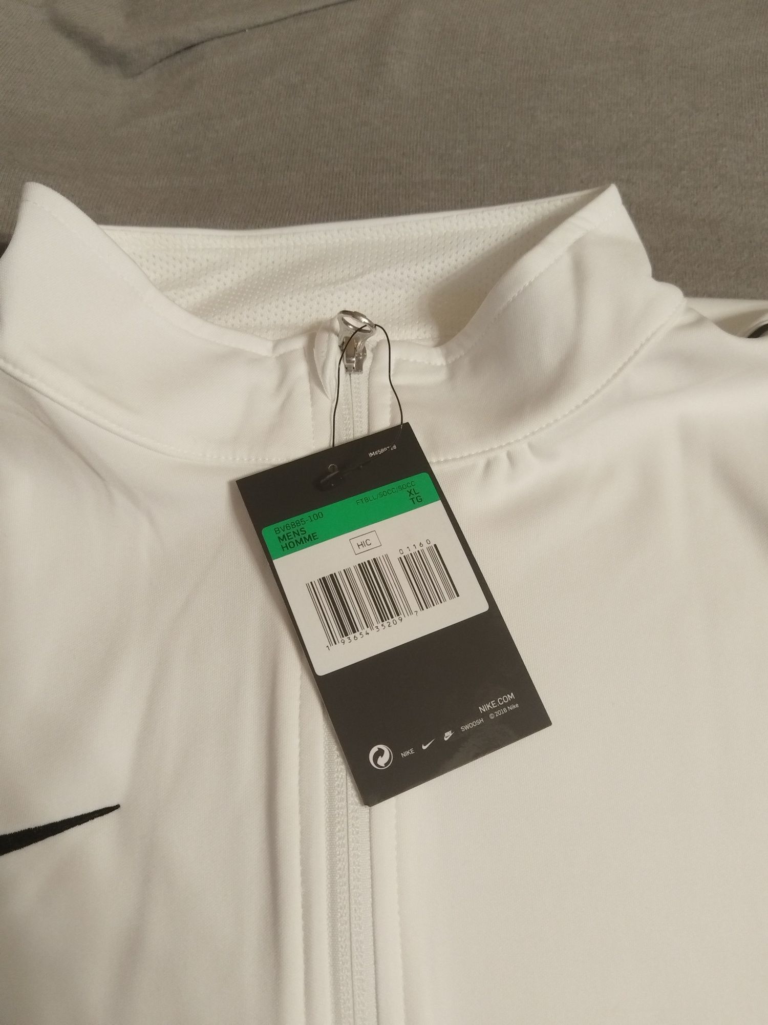 Nowa bluza męska Nike.