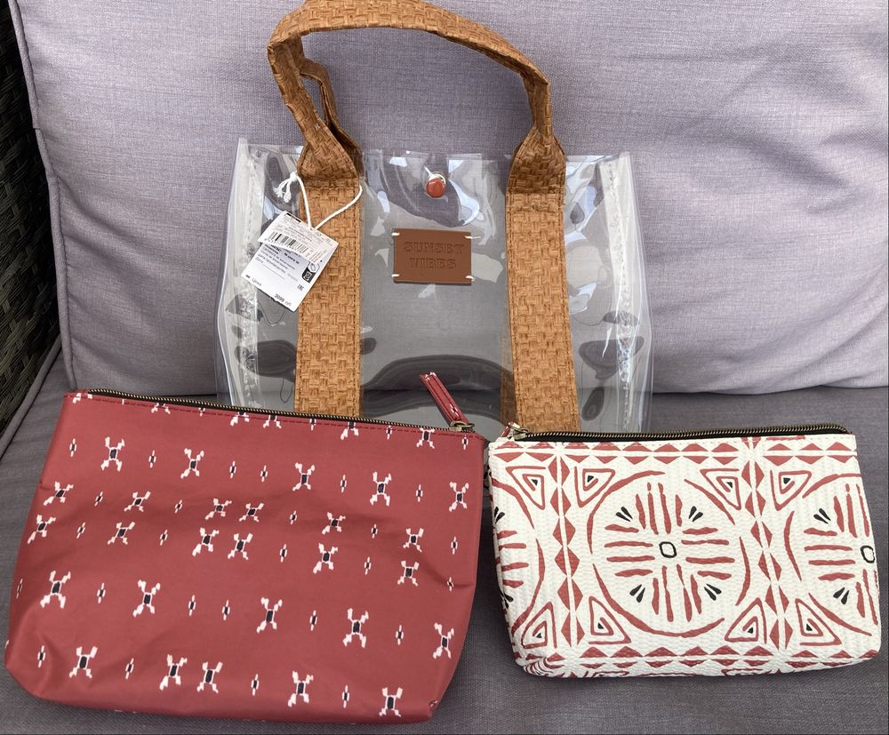 Carteira / necessaire nova