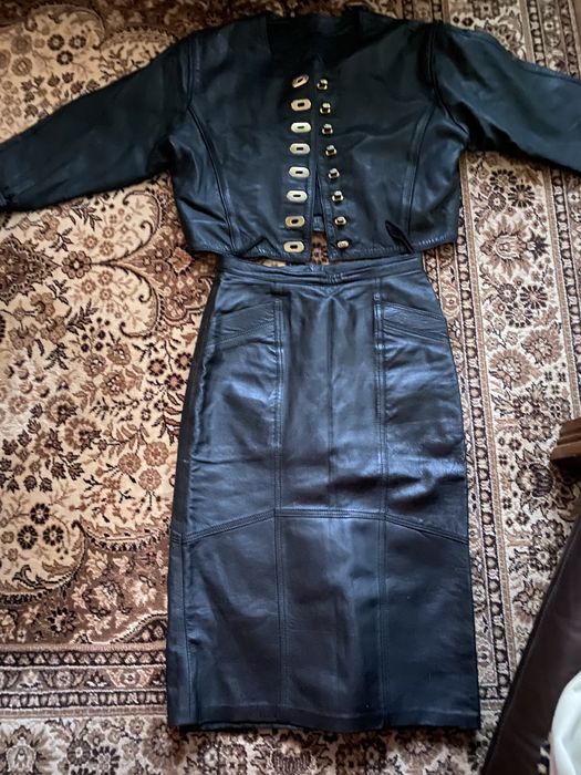 Spódnica midi i kurtka z czarnej  skóry