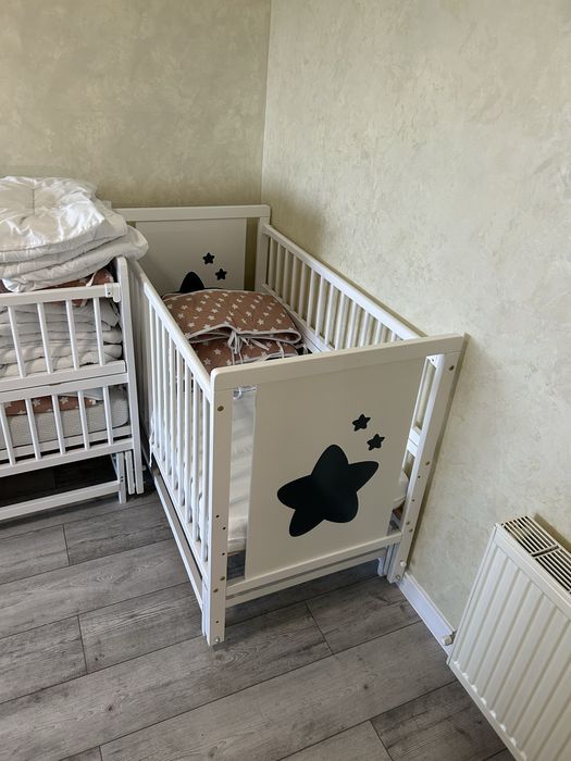 Дитяче ліжечко деревяне біле