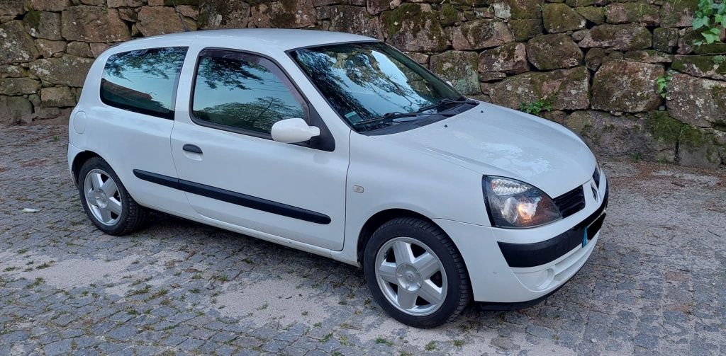 Renault clio 1.5dci 2lug impecável