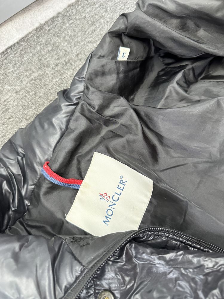 Пуховик Moncler жіночий в ідеальному стані