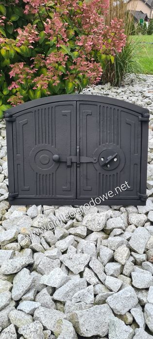 Komplet  Drzwiczek Zeliwnych Fajerki Grilla  Gril Wedzarnia Caly Kompl