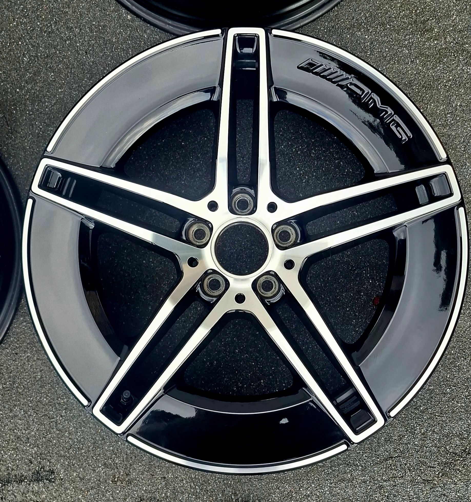 Alufelgi 19" Mercedes E-klasa W214 S214 Amg Demo Czujniki Powietrza