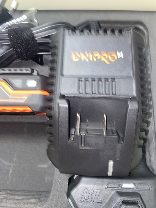 Шуруповерт Дніпро М 20 Вольтовий