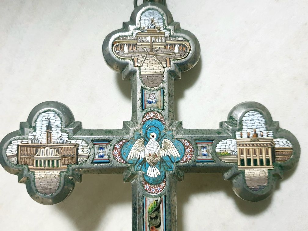Maravilhoso antigo crucifixo italiano com micromosaicos