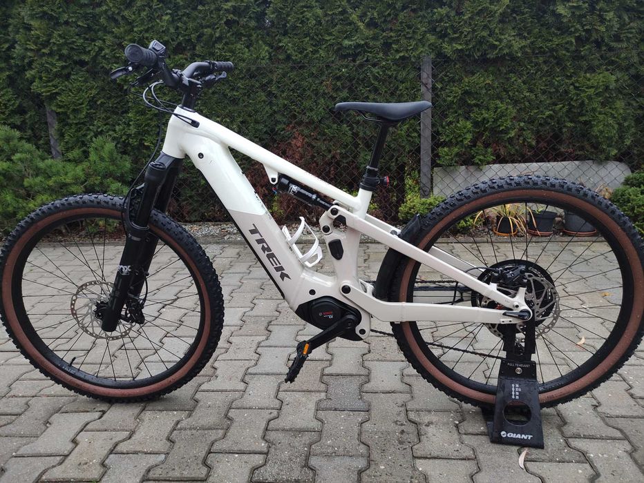 Rower elektryczny Trek Powerfly FS+ 6  800Wh Rozmiar S