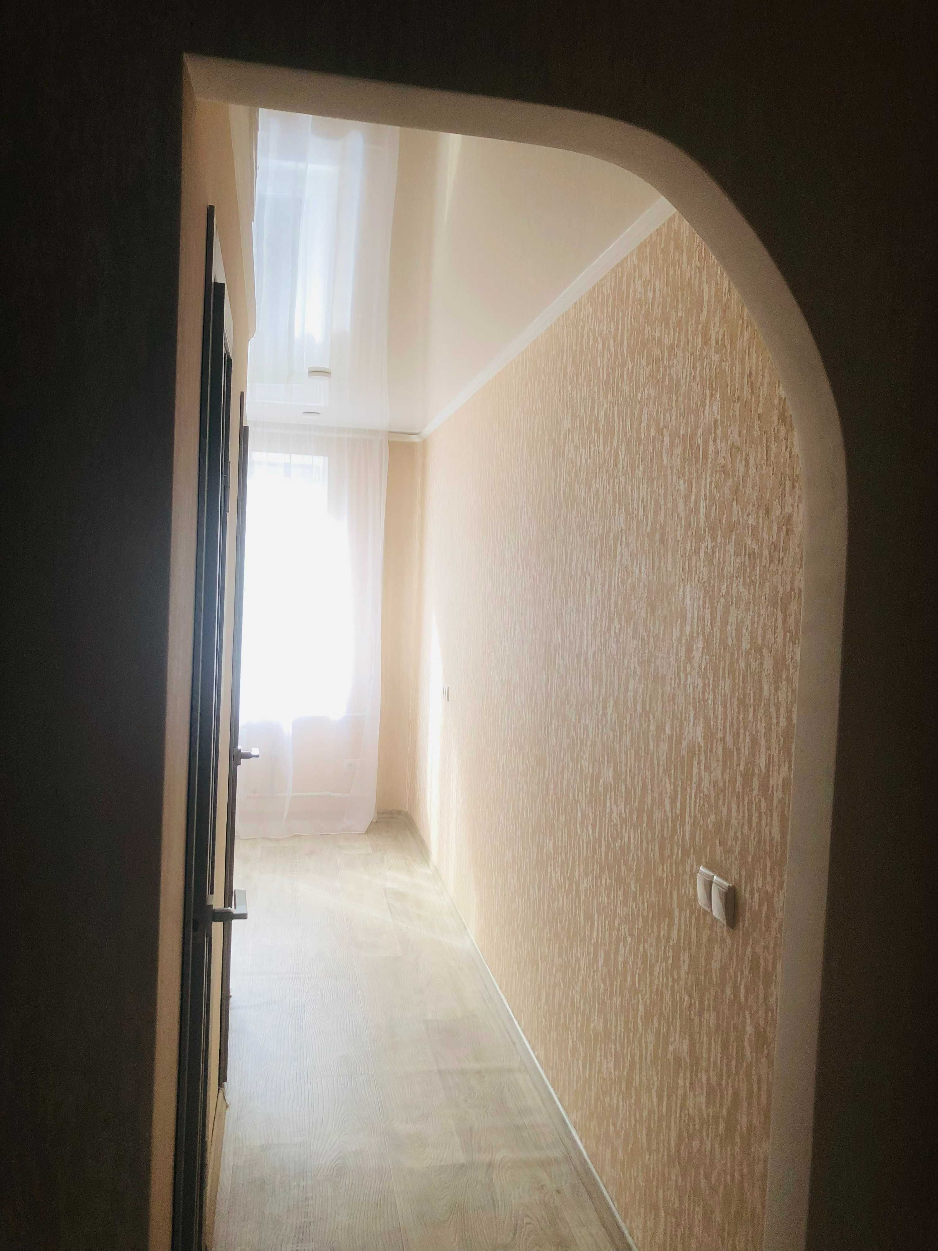 Продам 1- кімнатну квартиру 6/9  з ремонтом 35,8 кв.  Раківка