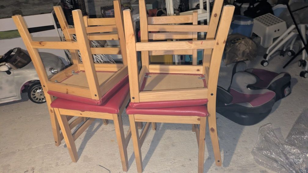 Mesa de cozinha e 4 cadeiras