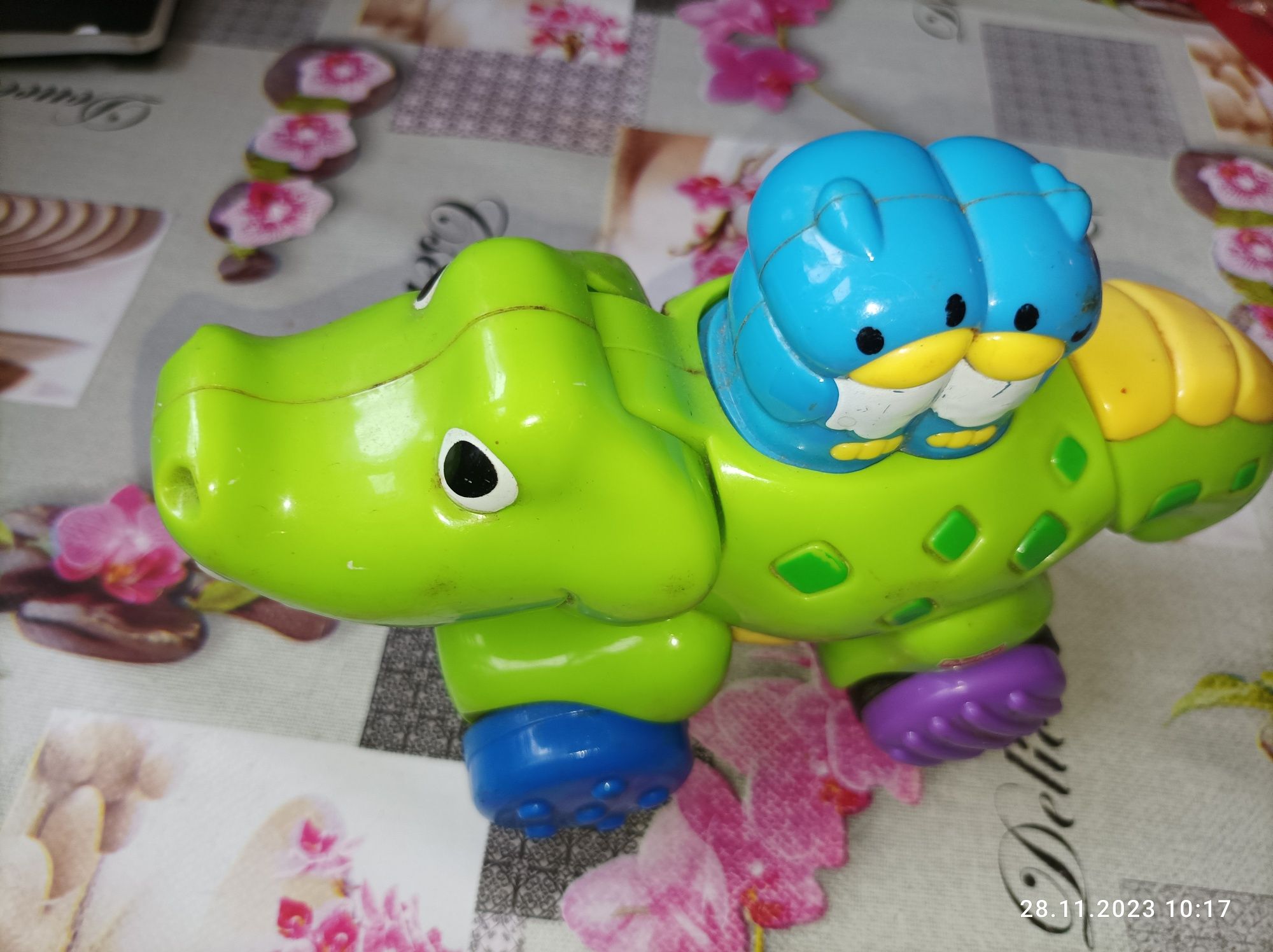 Zabawka jeżdżąca krokodyl Fisher Price