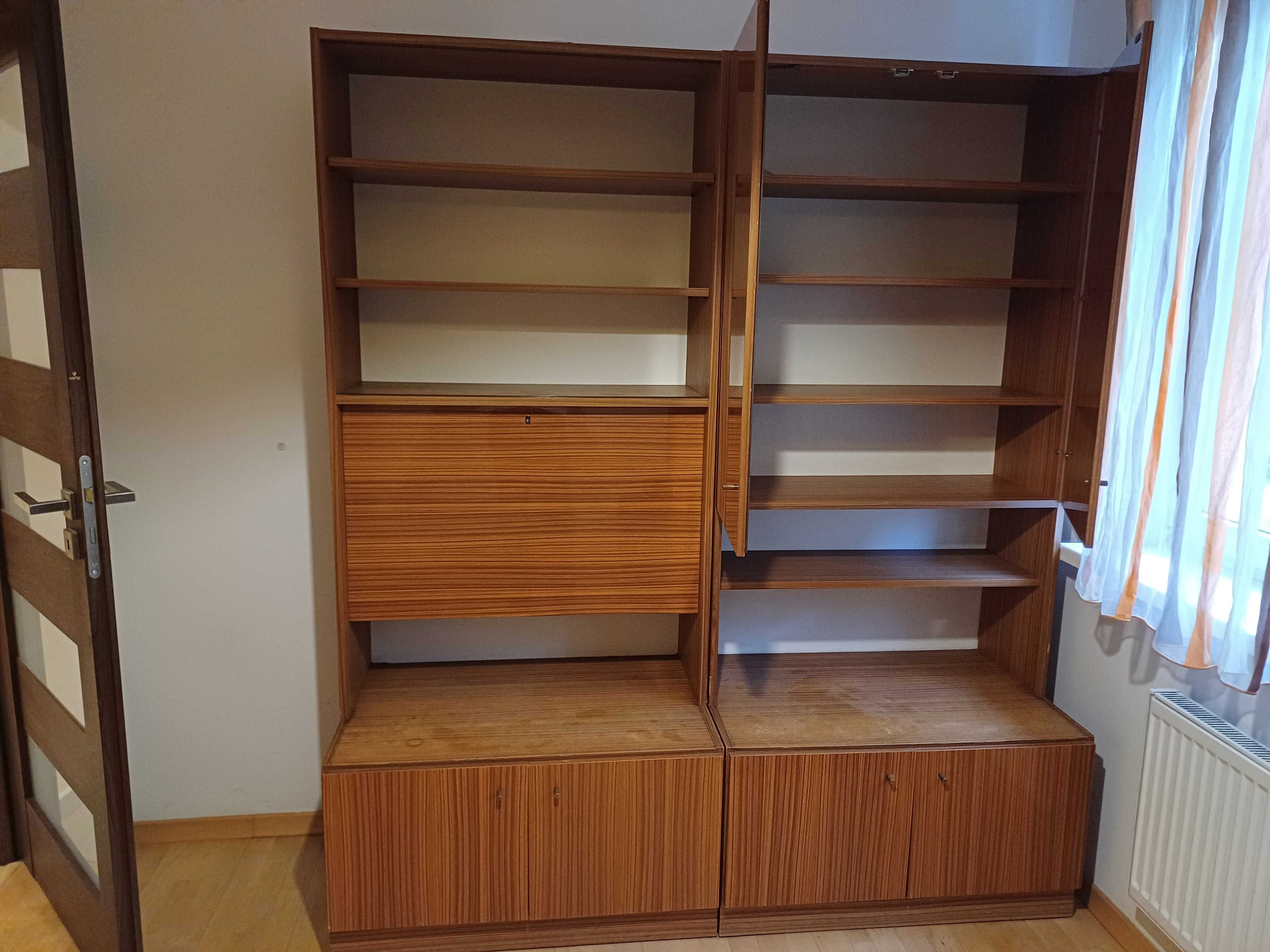 Pojemny regał  (z okresu PRL) 180 cm x 206 cm