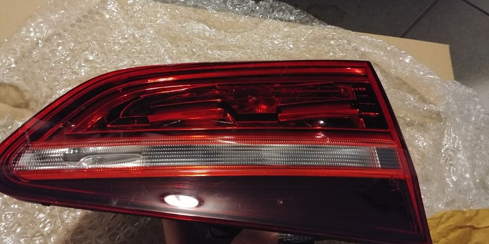 Lampa tylna prawa na klapę Vw Sharan