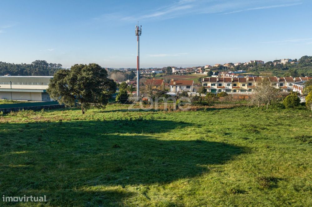 Terreno em Mozelos para construção de Edifício Multifamiliar