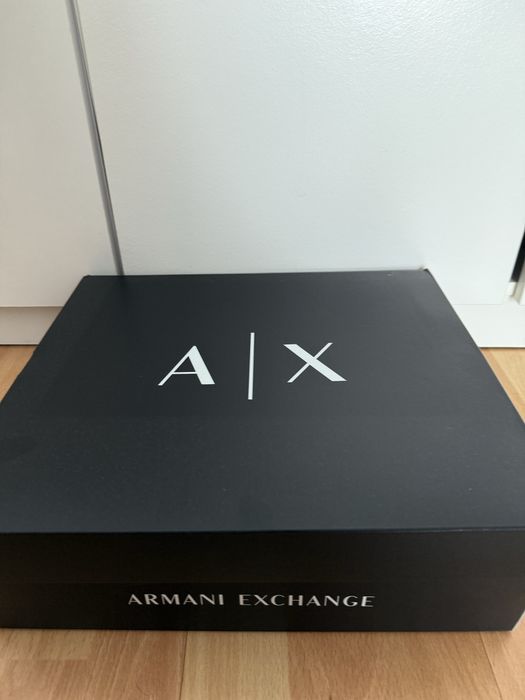 Botas Armani novas