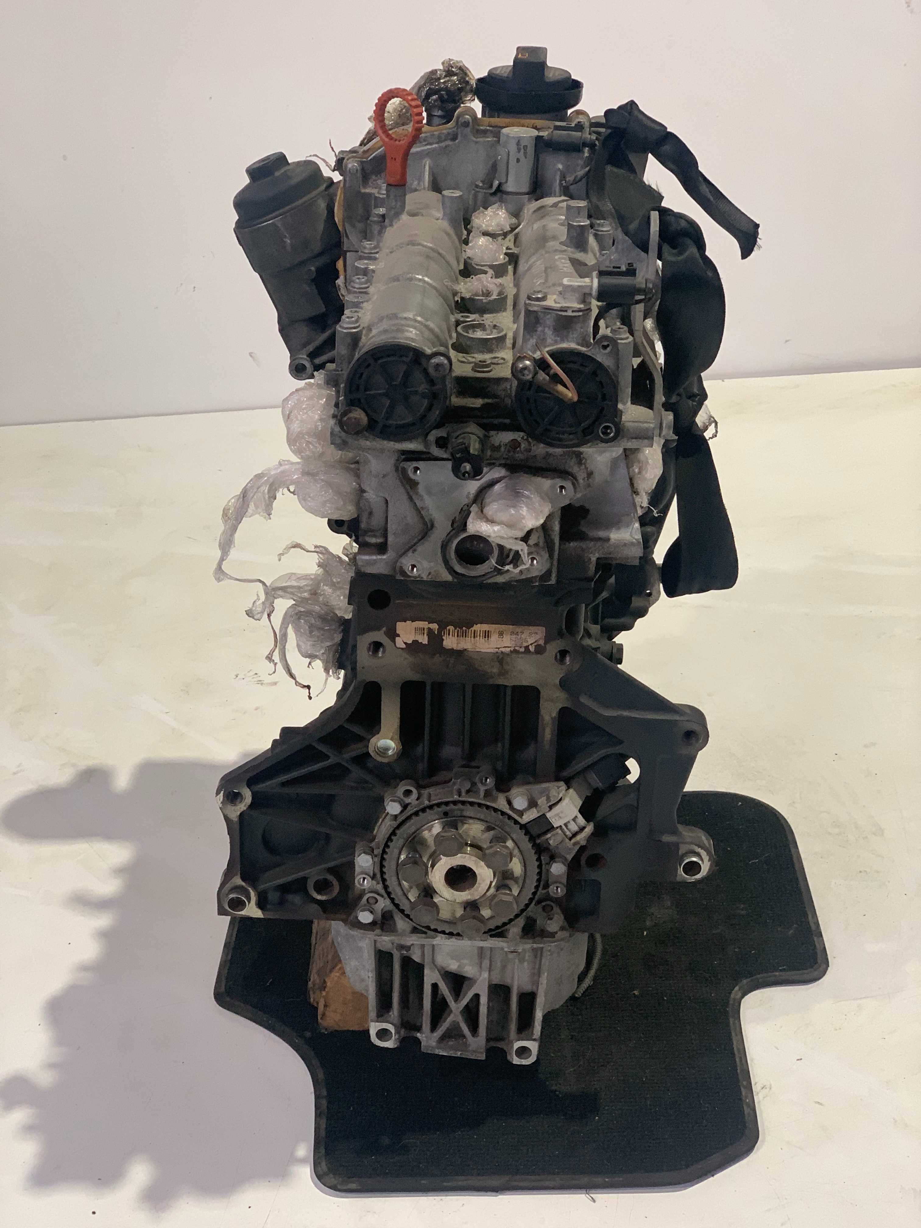 мотор 1.4TSI Пассат Б6 Passat B6 CAX Touran гольф 5 6 двигатель caxa