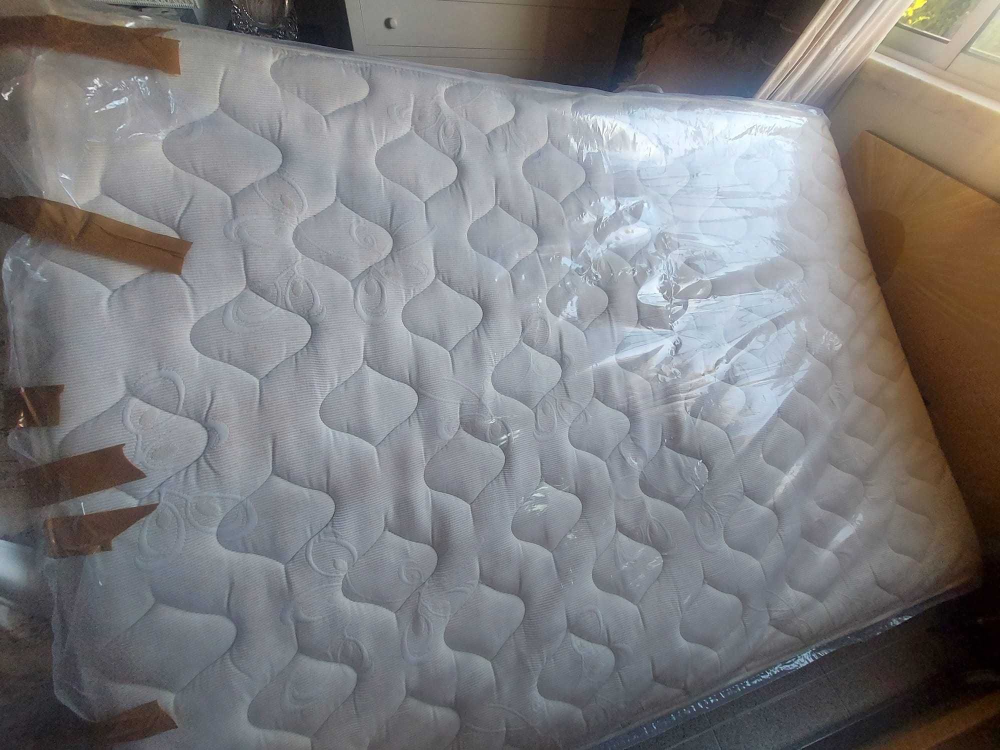 Estrado de cama 118x183