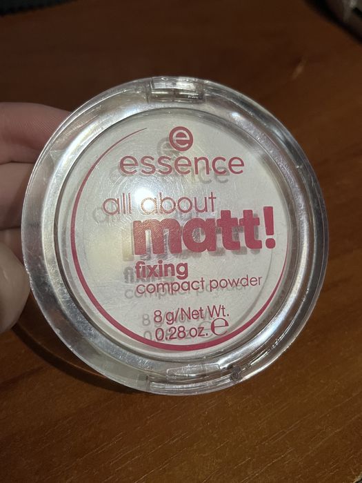 Essence All About Matt! Fixing Compact Powder пудра компактна ессенс