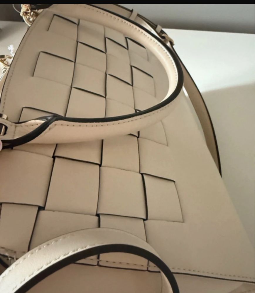 Nowa beżowa torebka guess kuferek bezowa shopper torba