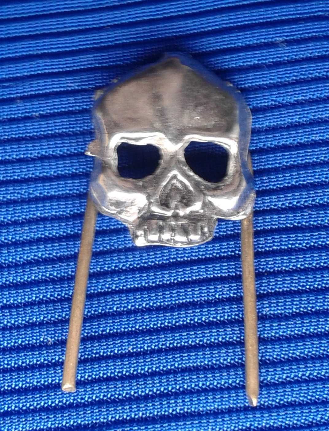 Czacha czaszka - Skull - w pinka Brosz czka metaloplastyka