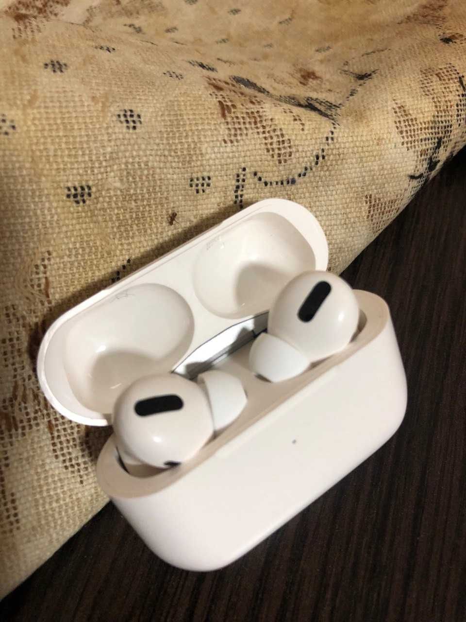 Наушники AirPods Pro original\оригинал с коробкой.