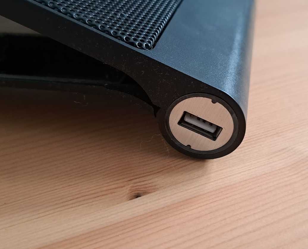 Base ventilada para portáteis (até 17") com USB extra