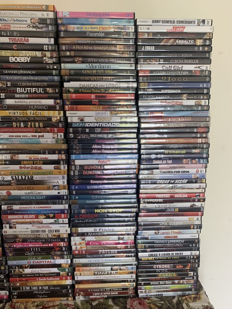 DVDs de cinema,quase novos.