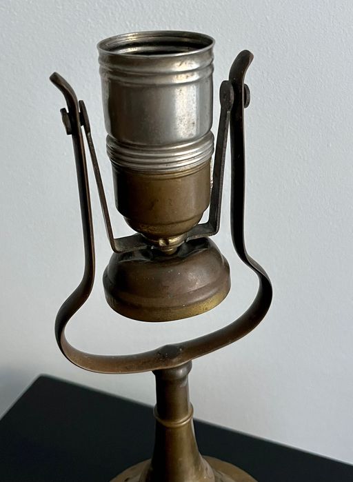 Lampa mosiężna stojąca