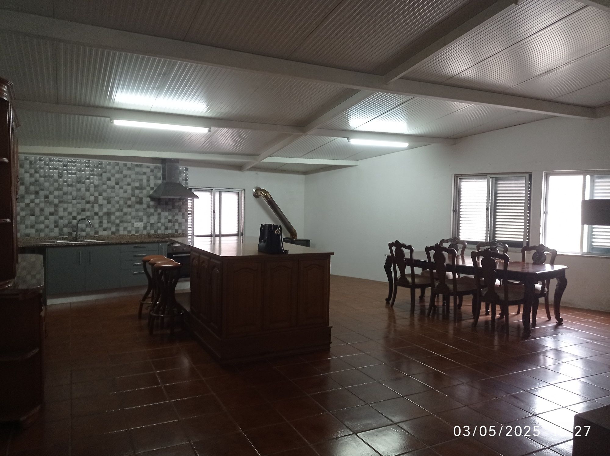 Moradia em Ançã composta por habitação e comércio