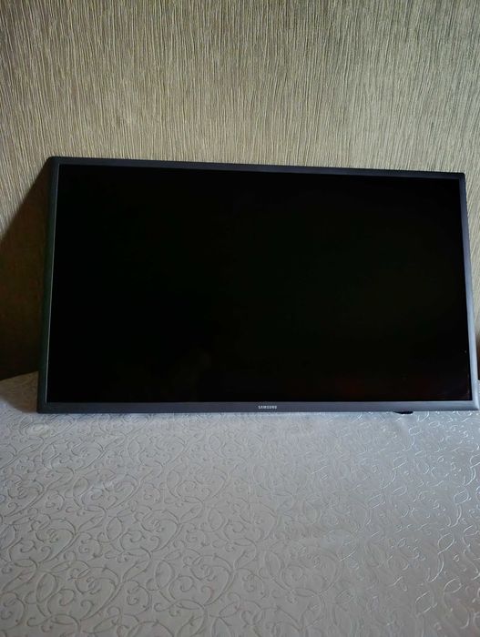 Продам телевізор Samsung 32  LED UE32M5500 AU  на запчастини, ремонт
