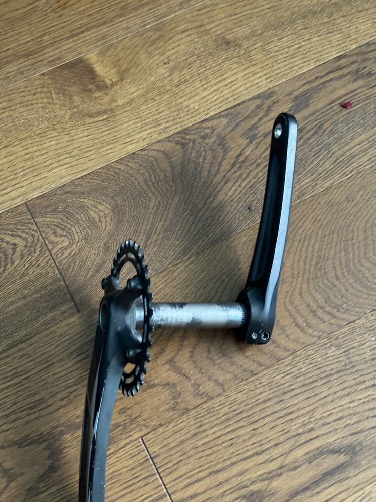 Шатуны shimano deore 175мм + звезда