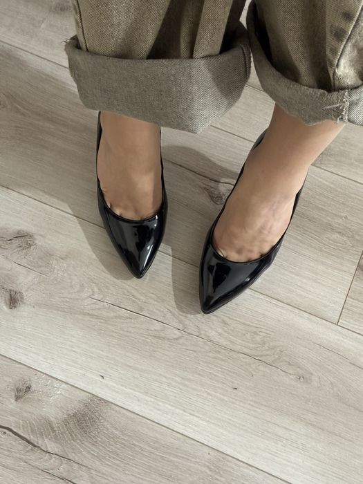 Жіночі туфлі-човники на підборах чорні lino marano