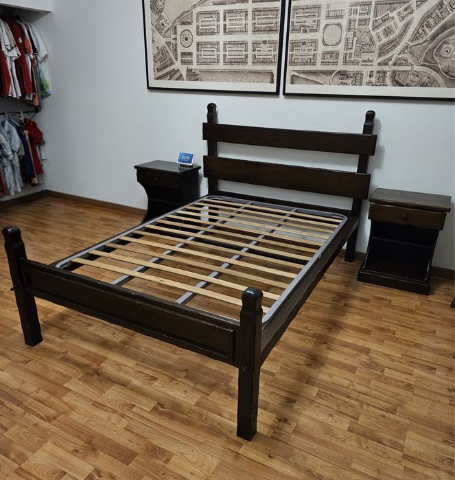 Vendo conjunto cama comoda e mesinha de cabeceira