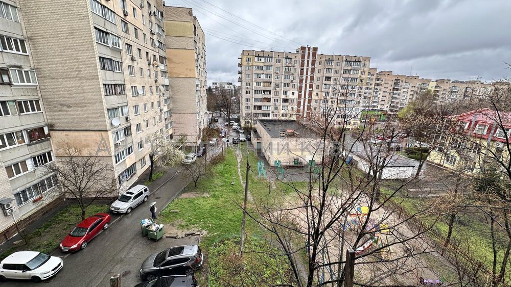 Лукʼянівка Татарка Князя Володимира Мономаха 26-б ( Отто Шмідта 26-б )