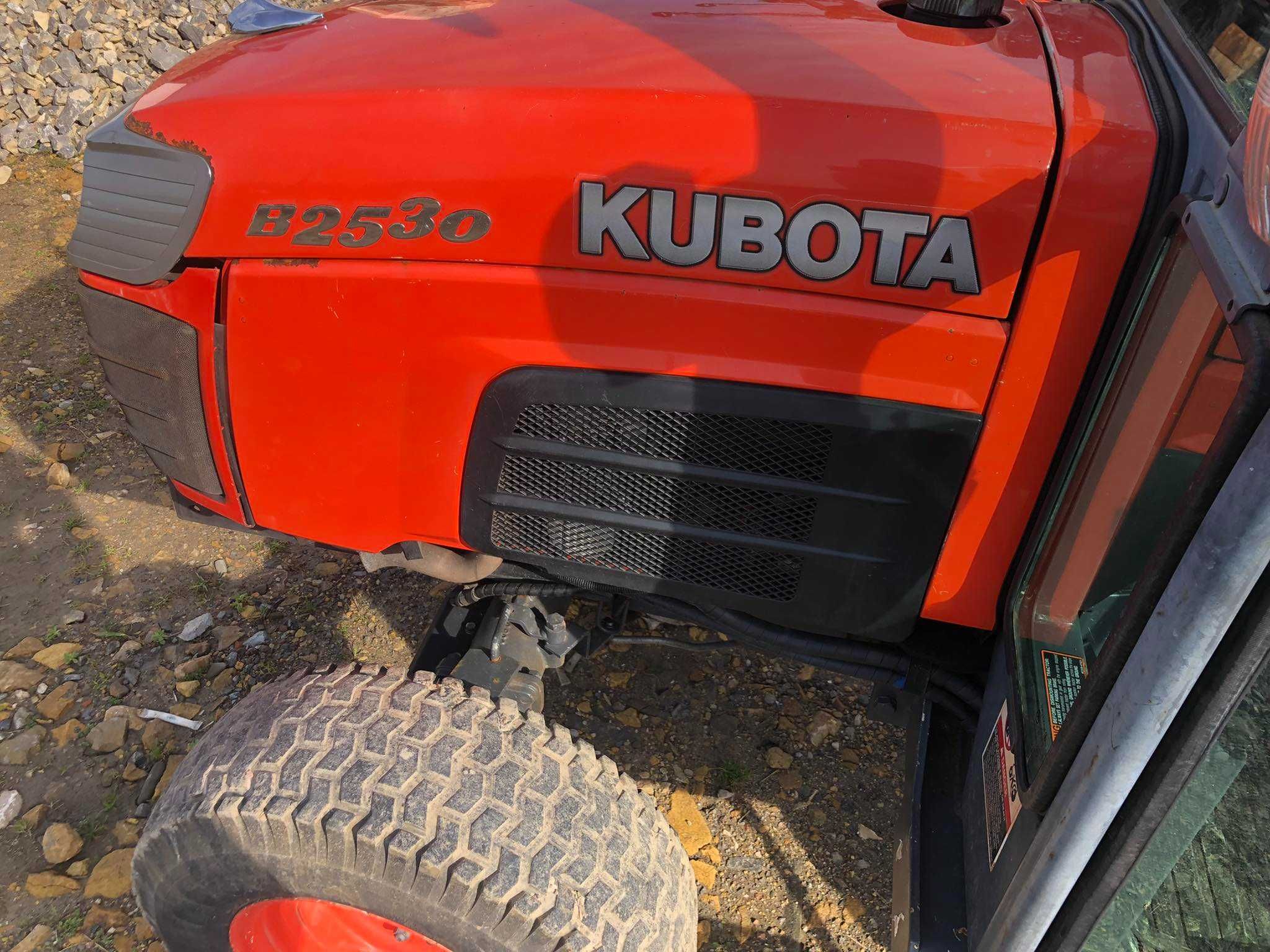 Traktor rolniczy KUBOTA B2530
