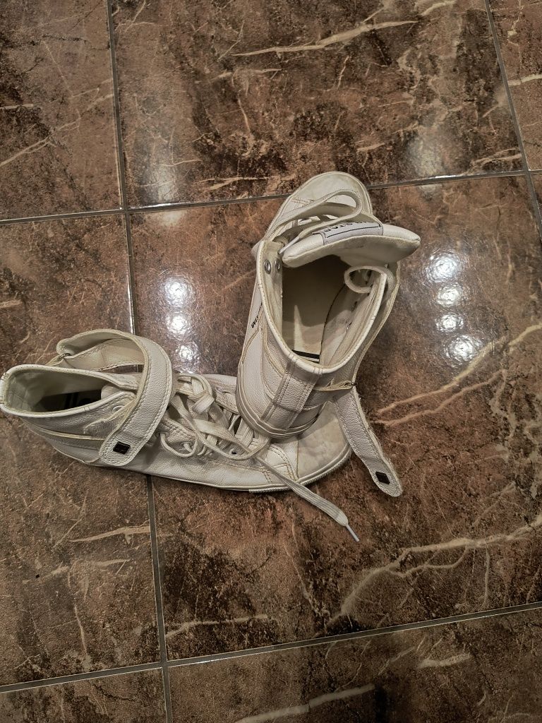 Trampki, buty sportowe