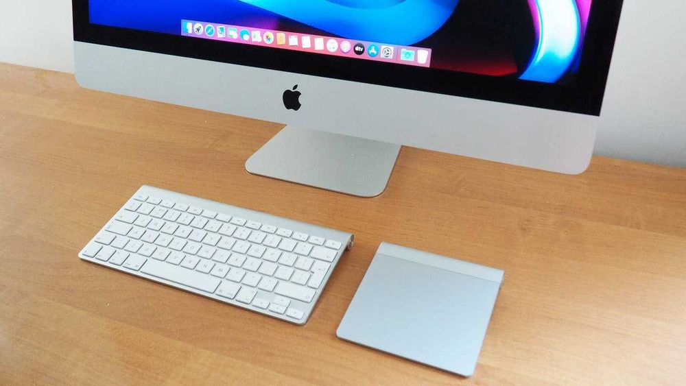 Apple iMac 27" Retina 5K  i7 /32GB RAM / 1TB SSD / Radeon Pro 570 4GB