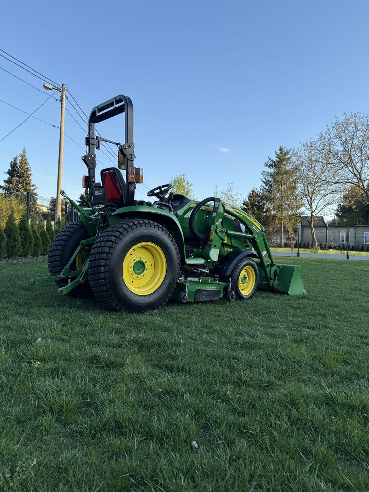 John Deere 3038r