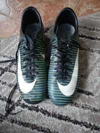 Nike mercurial 42.5