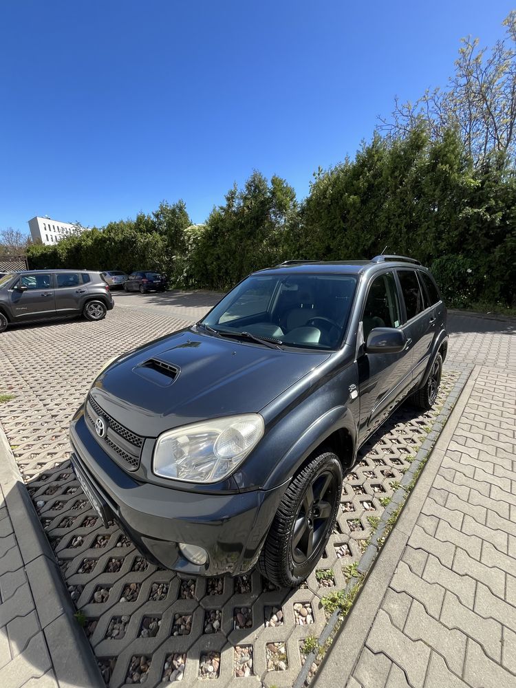 Sprzedam mega zadbaną Toyotę Rav4